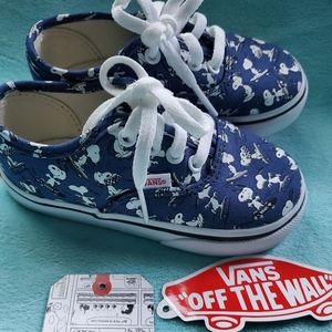 The peanuts collection toddler vans